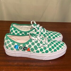 Vans  X MOCA Logo Museum of Contemporary Arts Polka Dot Shoes W7.5/ M 6